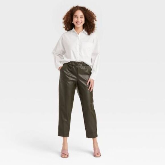 Medium Size Button Down Tops for Women - Picture 4 of 10